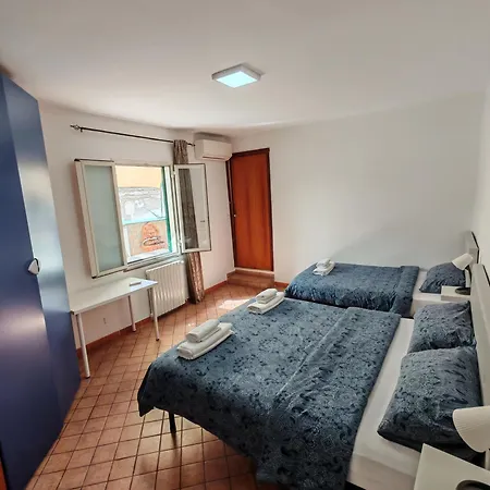 Spaccanapoli House *