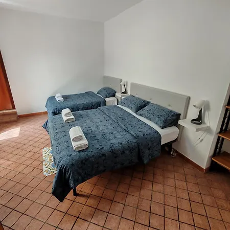 Διαμέρισμα Spaccanapoli House *