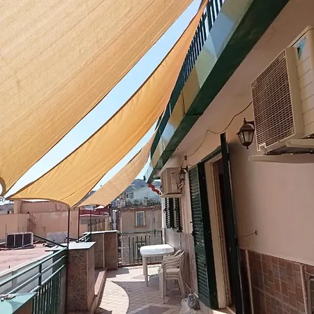 Spaccanapoli House