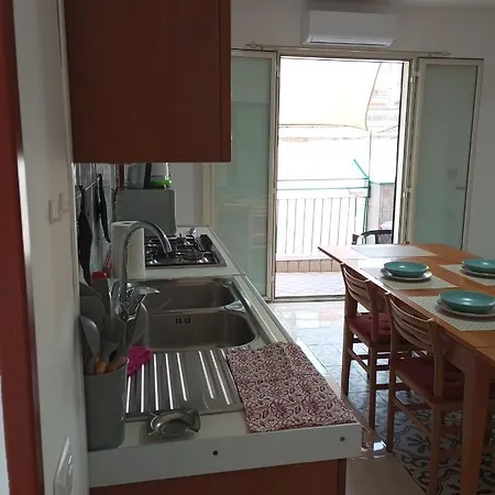 Spaccanapoli House Apartman Nápoly