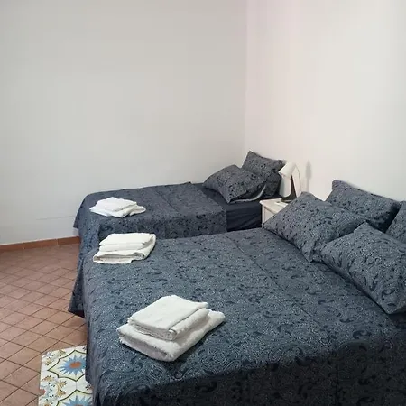Spaccanapoli House Apartman Nápoly