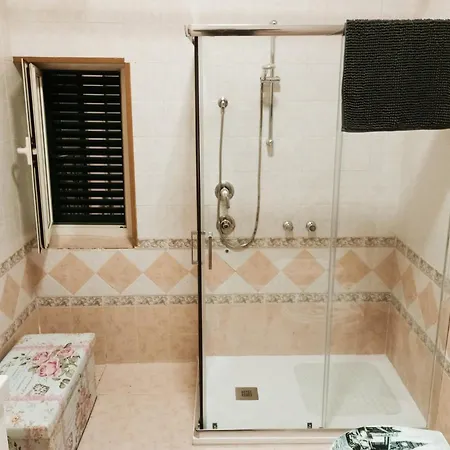 Spaccanapoli House * Nápoly