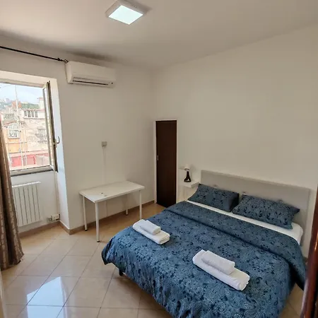 Spaccanapoli House * Naples