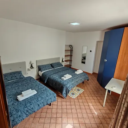 Spaccanapoli House Daire